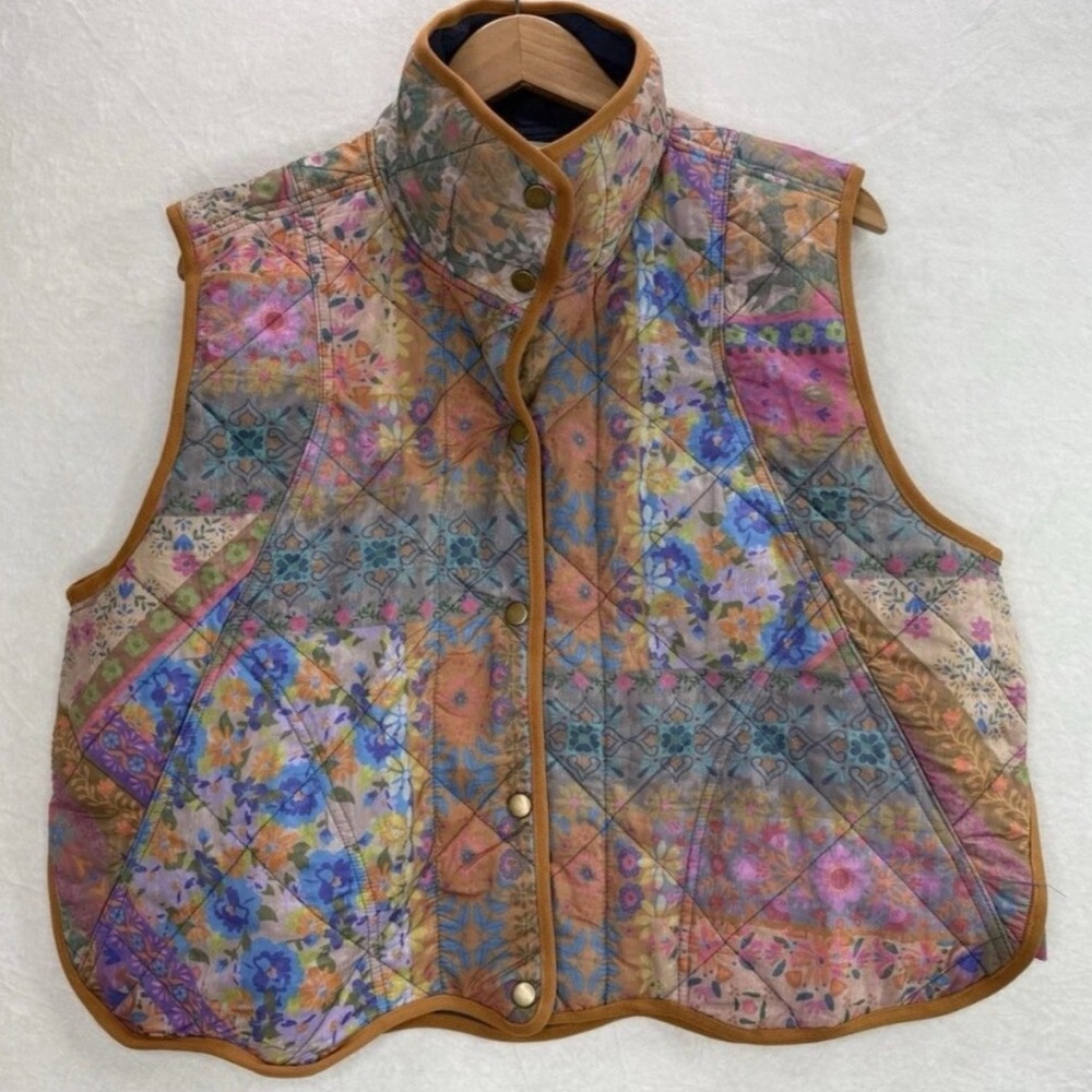 NATURAL LIFE Women's Quilt Puffer Floral Patchwork Vest Size M NWT